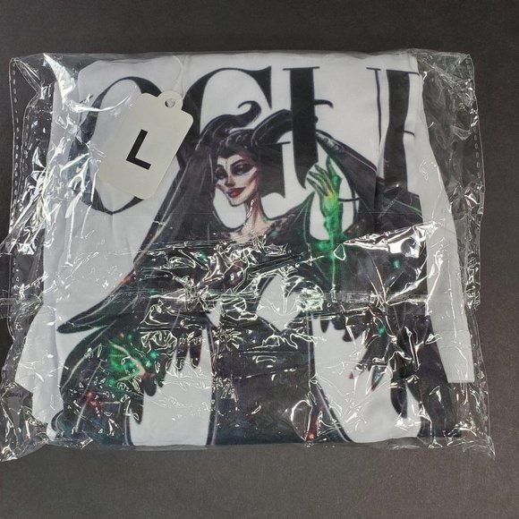 Vogue Disney Villain Maleficent White Short Sleeve - Picture 13 of 13